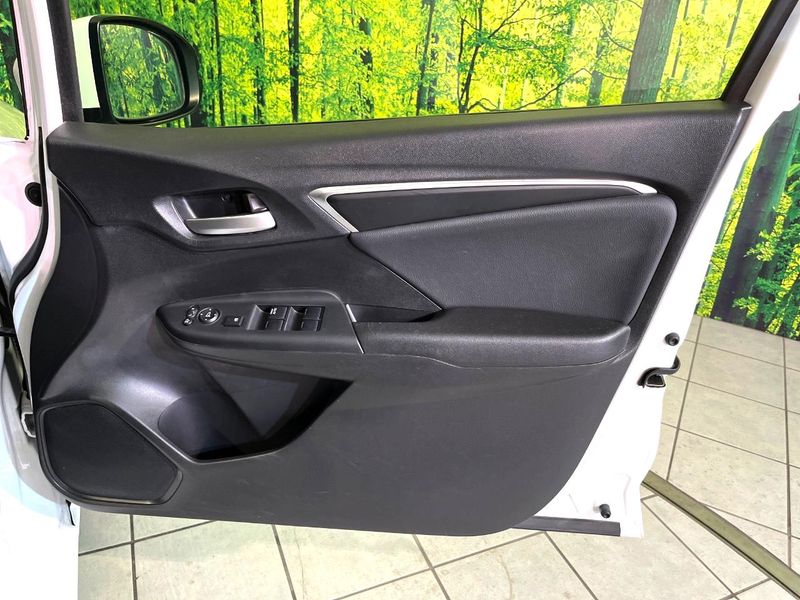 2015 Honda Fit Hybrid DAA-GP5 (UW-6a506227bfb5f)[6]
