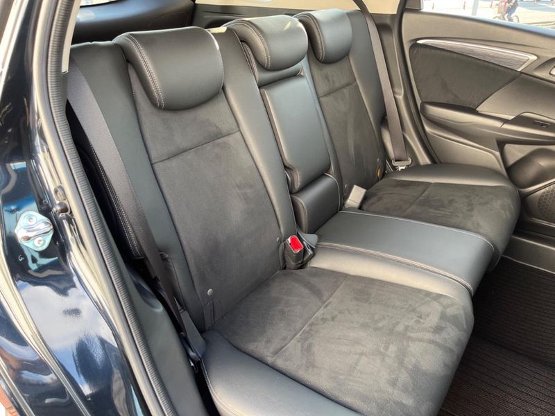 2015 Honda SHUTTLE DAA-GP7 (UW-6a50622b38e4c)[25]
