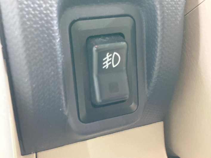 2011 Mitsubishi eK Wagon DBA-H82W (UW-6a506246498ee)[25]