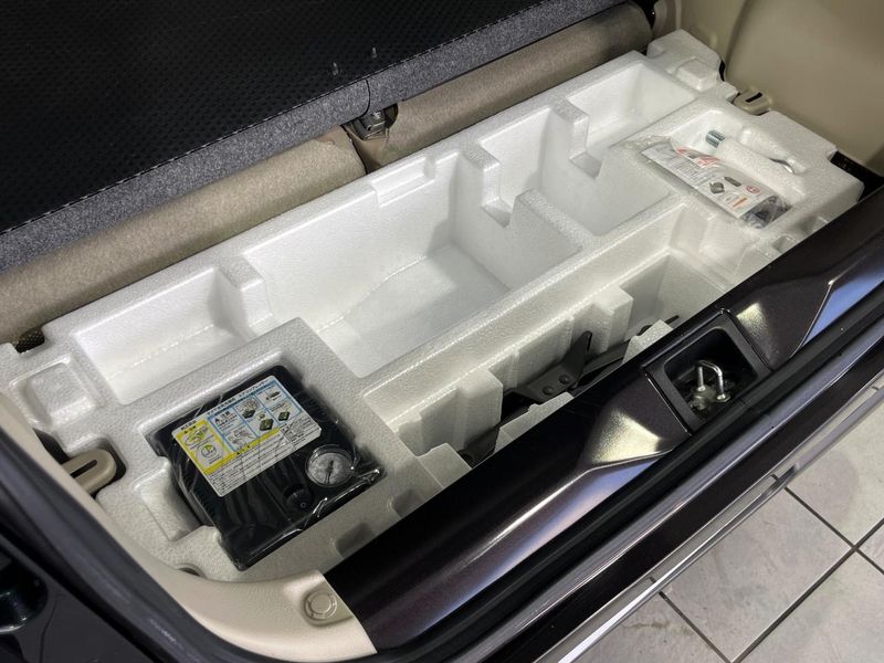 2018 Suzuki ALTO Lapin DBA-HE33S (UW-6a50625a8759b)[27]