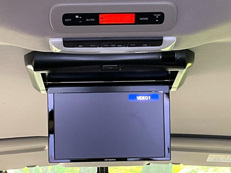 2018 Nissan Serena DAA-HFC27 (UW-6a506263e4cf3)[16]