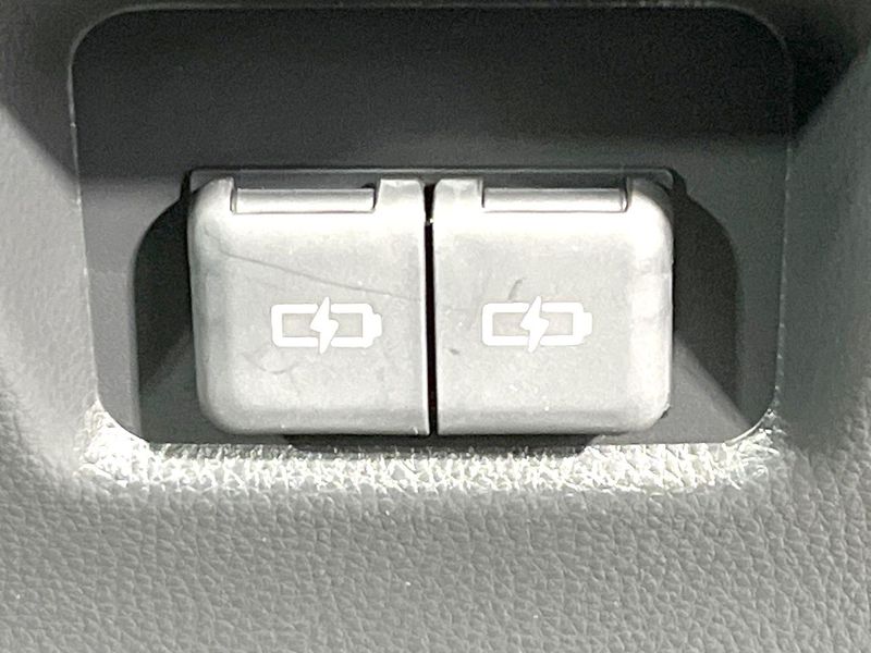 2023 Toyota RAV4 6BA-MXAA54 (UW-6a5063ea62269)[28]