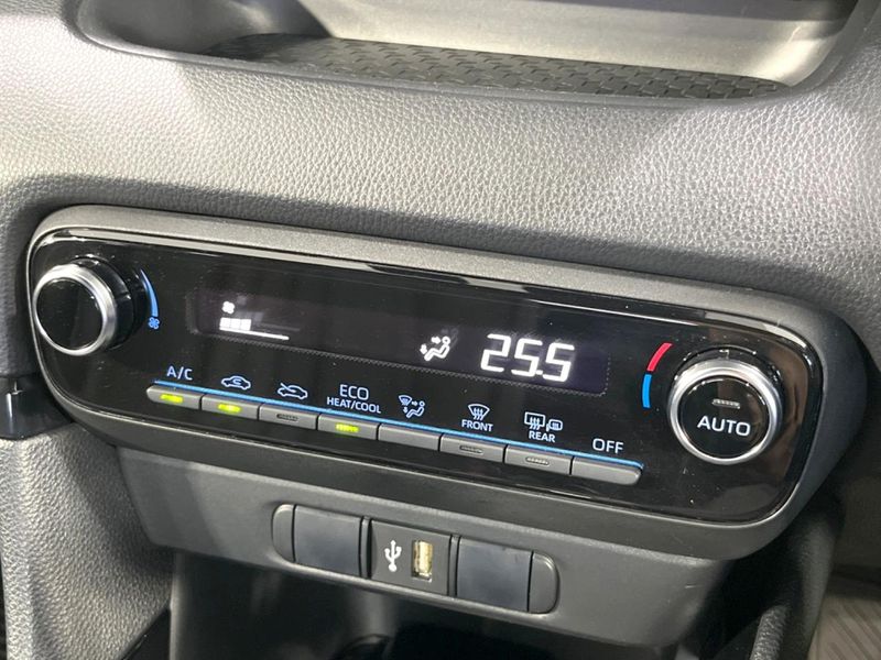 2021 Toyota Yaris 5BA-MXPA10 (UW-6a5063ed1d25c)[28]
