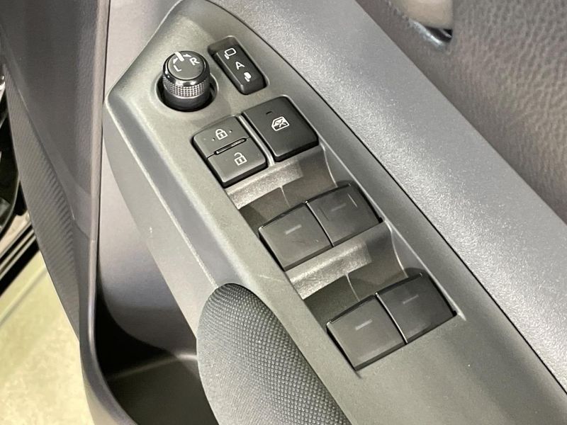 2023 Toyota Sienta 5BA-MXPC10G (UW-6a5063ef6af4d)[25]