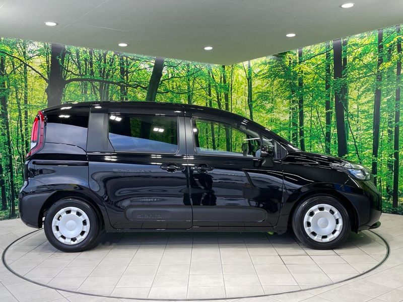 2023 Toyota Sienta 5BA-MXPC10G (UW-6a5063ef6af4d)[28]