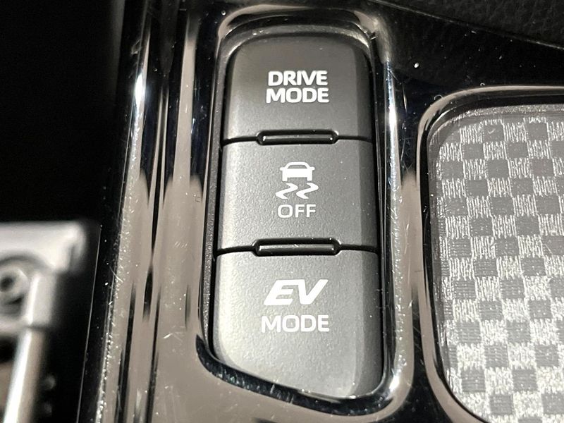 2022 Toyota Yaris Cross 6AA-MXPJ10 (UW-6a5063f589398)[23]