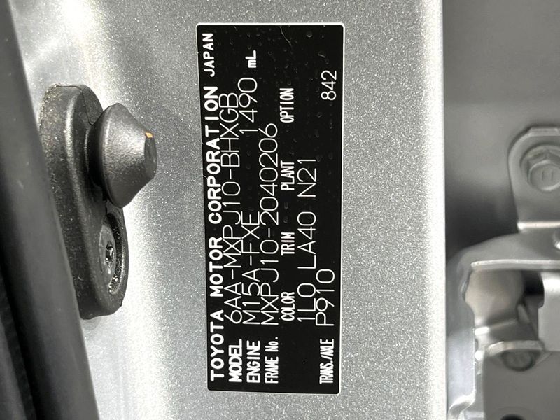 2022 Toyota Yaris Cross 6AA-MXPJ10 (UW-6a5063f589398)[1]