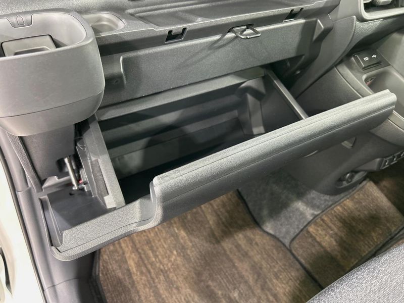 2024 Toyota Sienta 6AA-MXPL10G (UW-6a50640ada9c7)[27]