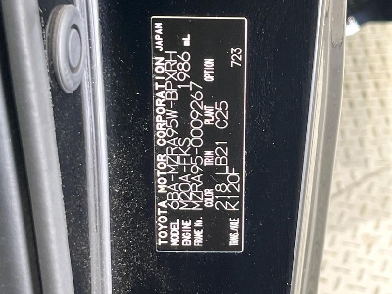 2023 Toyota Voxy 6BA-MZRA95W (UW-6a50642d4f330)[1]