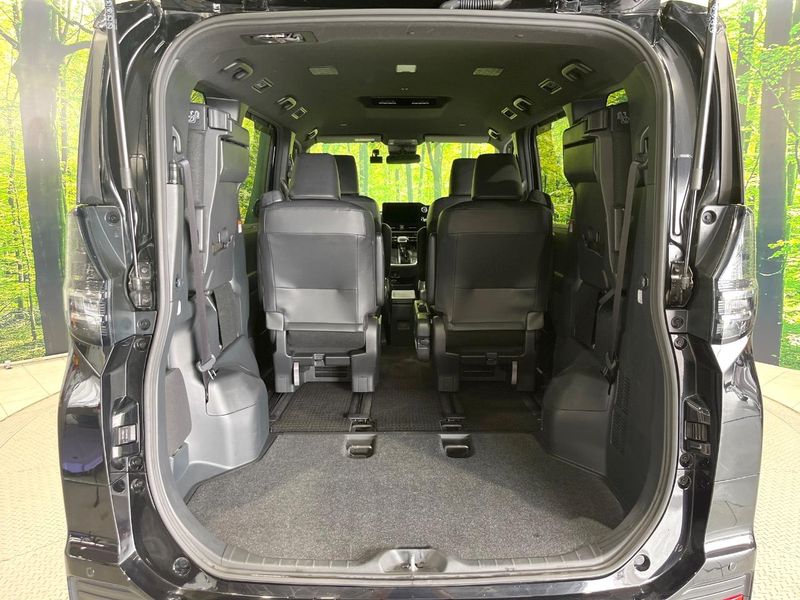 2023 Toyota Voxy 6BA-MZRA95W (UW-6a50642d4f330)[10]