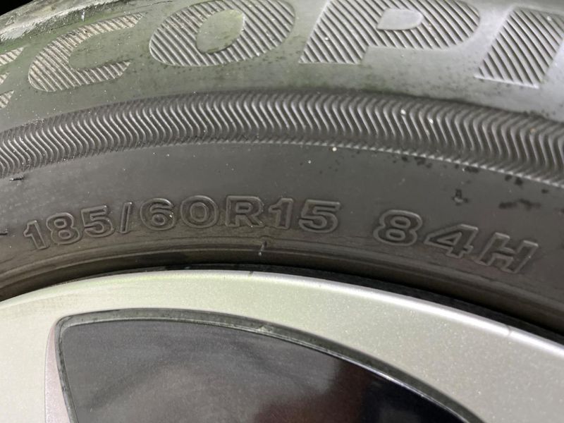 2021 Toyota Aqua 6AA-NHP10 (UW-6a50643bb944a)[12]
