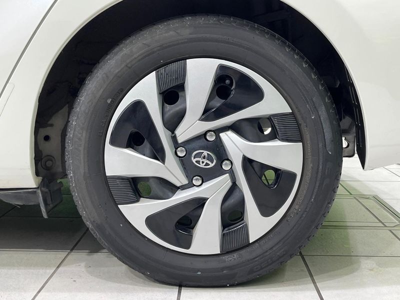 2021 Toyota Aqua 6AA-NHP10 (UW-6a50643bb944a)[11]
