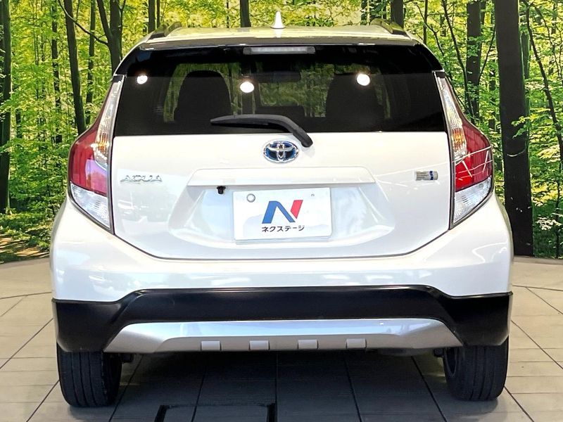 2016 Toyota Aqua DAA-NHP10 (UW-6a50643ee250a)[8]