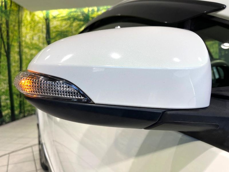 2016 Toyota Aqua DAA-NHP10 (UW-6a50643ee250a)[25]