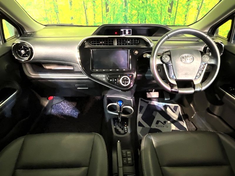 2018 Toyota Aqua DAA-NHP10 (UW-6a50644235ba3)[4]