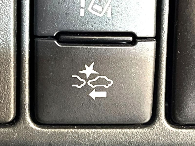 2018 Toyota Aqua DAA-NHP10 (UW-6a50644235ba3)[12]