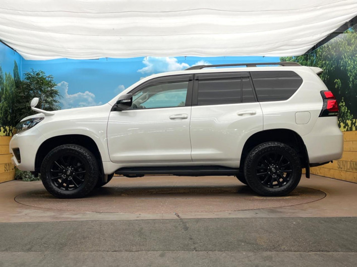 2022 Toyota Land Cruiser Prado 3BA-TRJ150W (UW-6a5064a8b802d)[20]