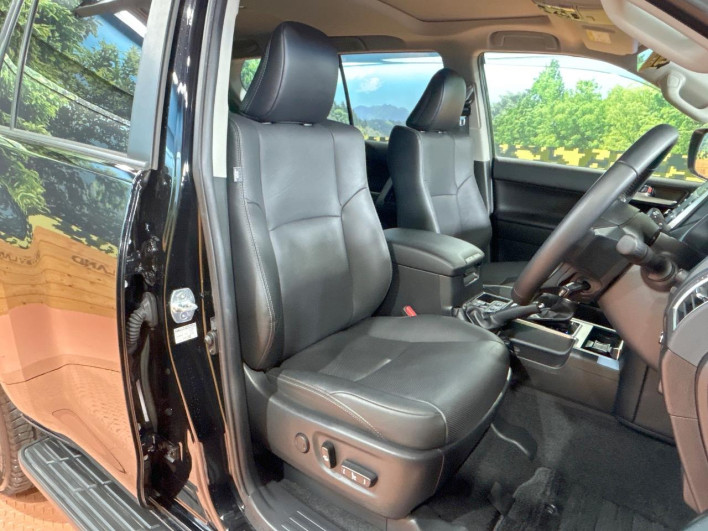2022 Toyota Land Cruiser Prado 3BA-TRJ150W (UW-6a5064aa74215)[22]