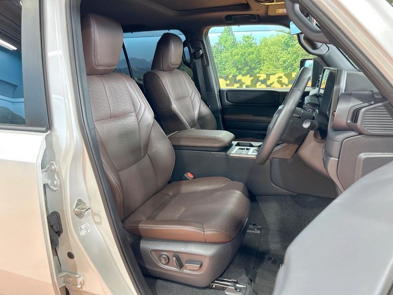 2024 Toyota Land Cruiser 250 3BA-TRJ250W (UW-6a5064b0c5357)[20]