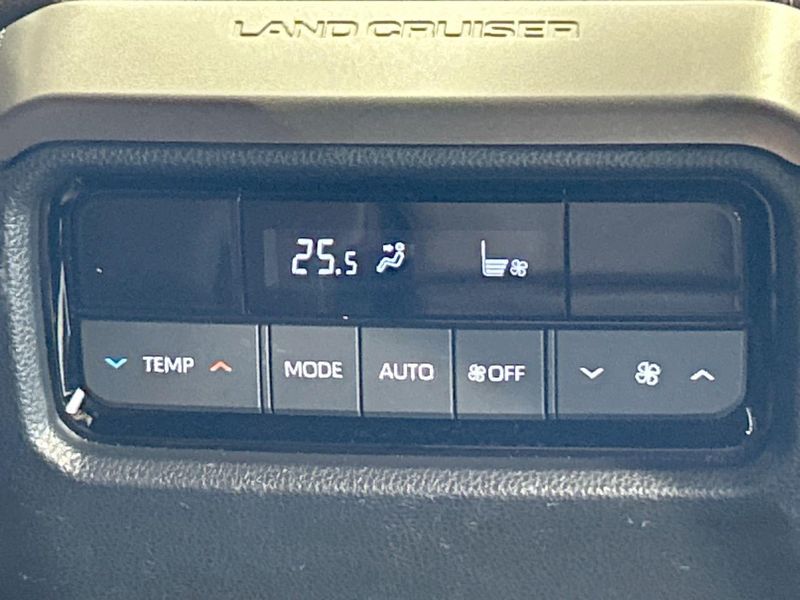 2024 Toyota Land Cruiser 250 3BA-TRJ250W (UW-6a5064b0c5357)[21]
