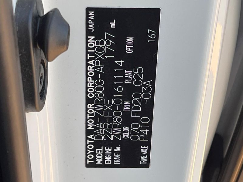 2016 Toyota Noah DAA-ZWR80G (UW-6a50653dd1091)[1]