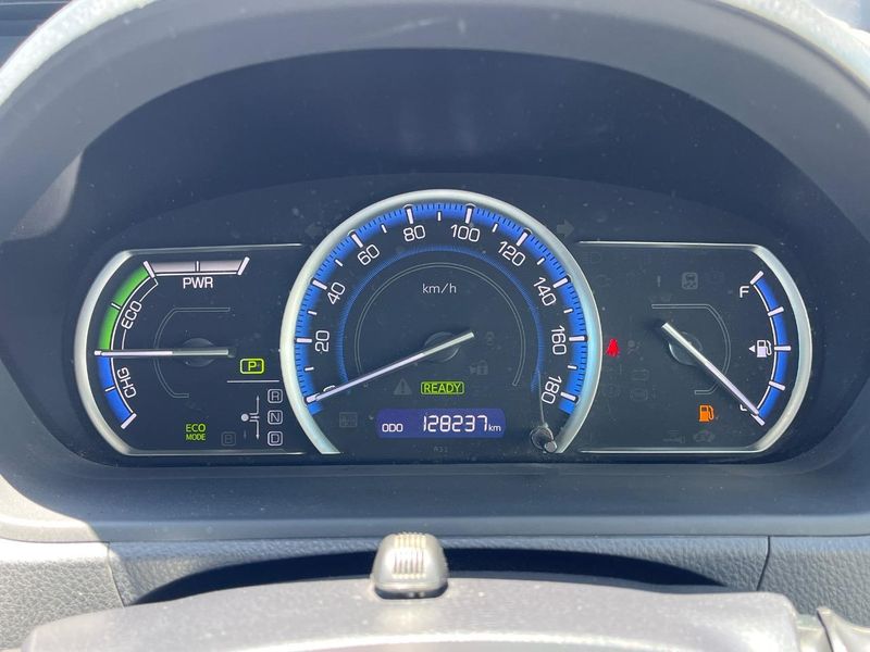 2016 Toyota Noah DAA-ZWR80G (UW-6a50653dd1091)[13]