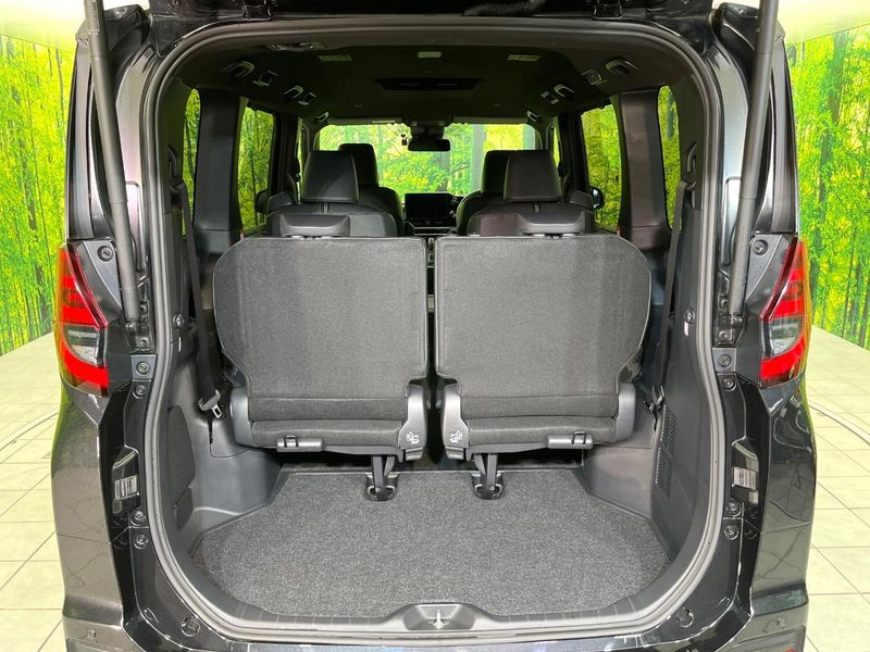 2024 Toyota Noah 6AA-ZWR90W (UW-6a50654dc084e)[7]