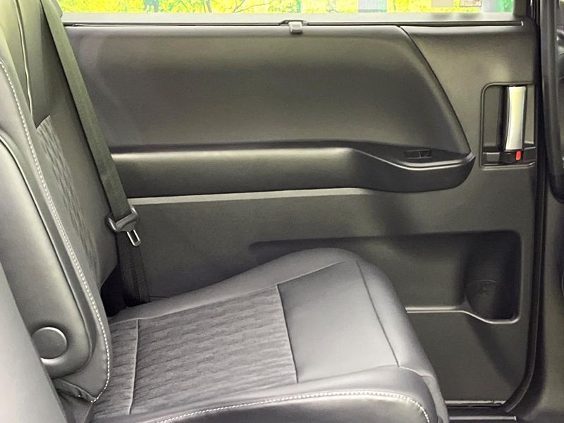 2024 Toyota Noah 6AA-ZWR90W (UW-6a50654dc084e)[22]