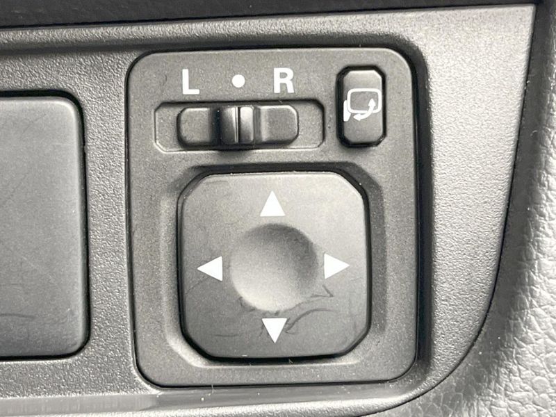 2013 Mitsubishi ek Custom DBA-B11W (UW-6a51b2e0c6894)[26]