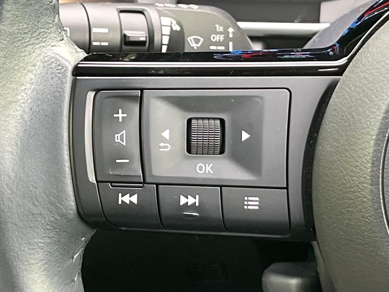 2021 Nissan Aura 6AA-FE13 (UW-6a51b33b23924)[27]