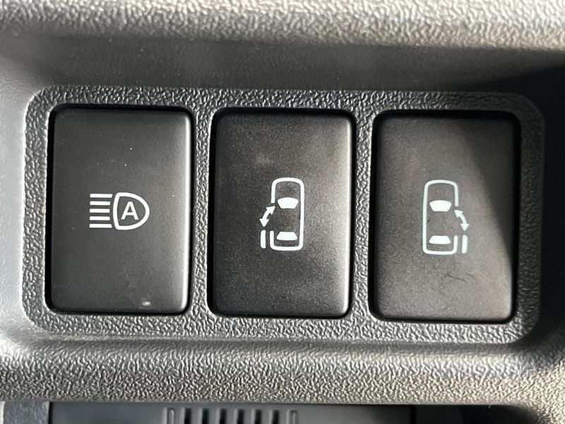 2023 Toyota Hiace Van 3DF-GDH206V (UW-6a51b34c7665d)[29]
