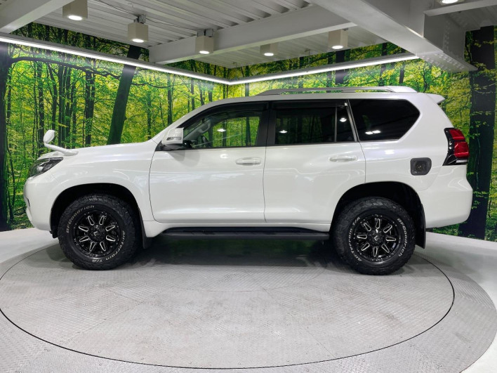 2018 Toyota Land Cruiser Prado LDA-GDJ150W (UW-6a51b34d6ce78)[21]