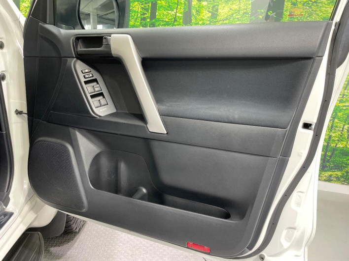 2018 Toyota Land Cruiser Prado LDA-GDJ150W (UW-6a51b34d6ce78)[26]