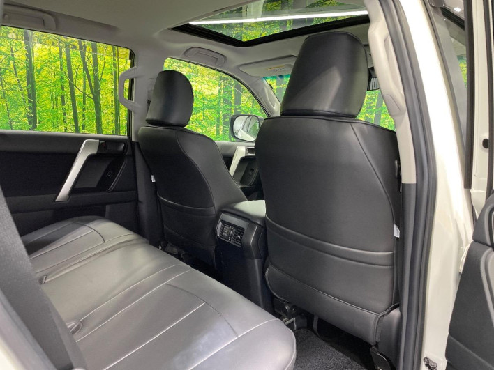 2018 Toyota Land Cruiser Prado LDA-GDJ150W (UW-6a51b34d6ce78)[25]