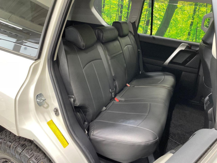 2018 Toyota Land Cruiser Prado LDA-GDJ150W (UW-6a51b34d6ce78)[24]
