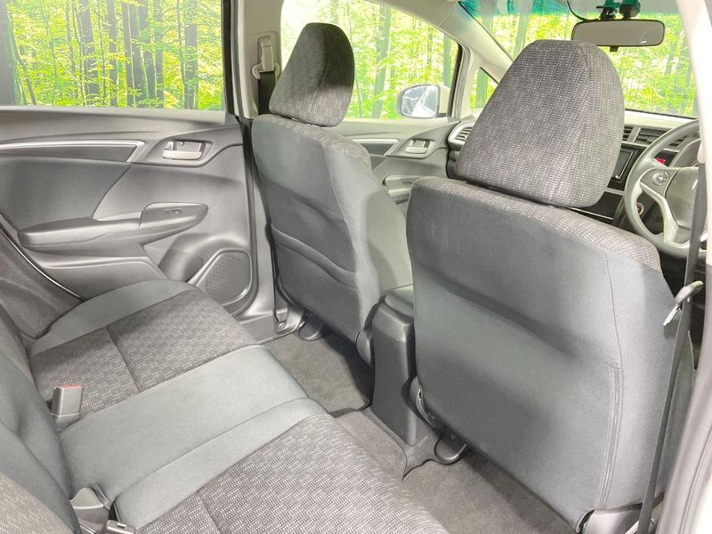 2017 Honda Fit DBA-GK4 (UW-6a51b365bc3fa)[13]