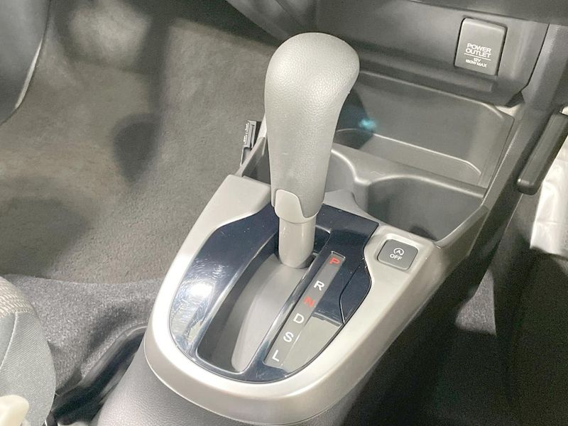 2017 Honda Fit DBA-GK4 (UW-6a51b365bc3fa)[23]