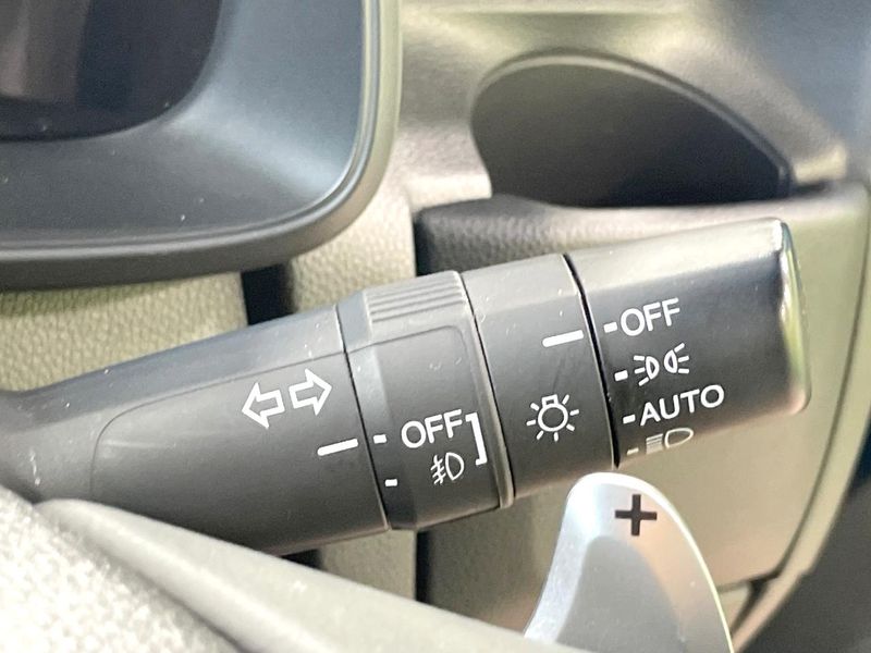 2015 Honda Fit Hybrid DAA-GP5 (UW-6a51b36cdb7b8)[15]