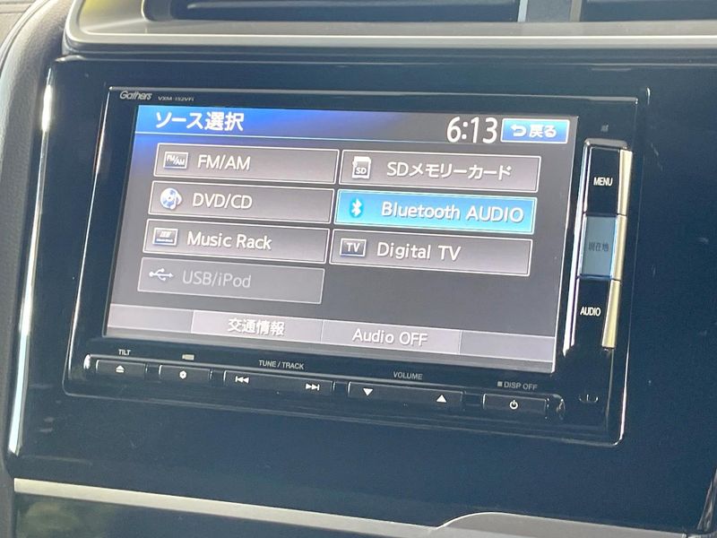 2015 Honda Fit Hybrid DAA-GP5 (UW-6a51b36cdb7b8)[28]