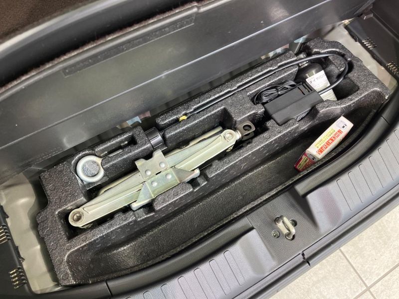 2018 Honda N-BOX CUSTOM DBA-JF3 (UW-6a51b3cbe44aa)[14]