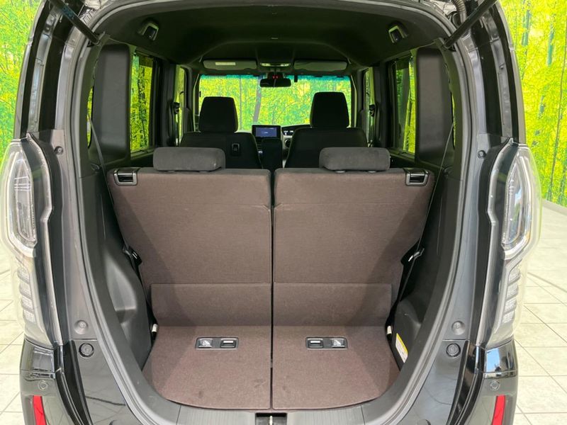 2018 Honda N-BOX CUSTOM DBA-JF3 (UW-6a51b3cbe44aa)[18]