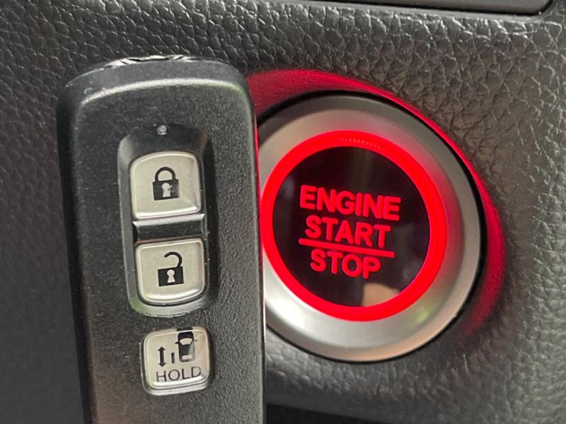 2018 Honda N-BOX CUSTOM DBA-JF3 (UW-6a51b3cbe44aa)[8]