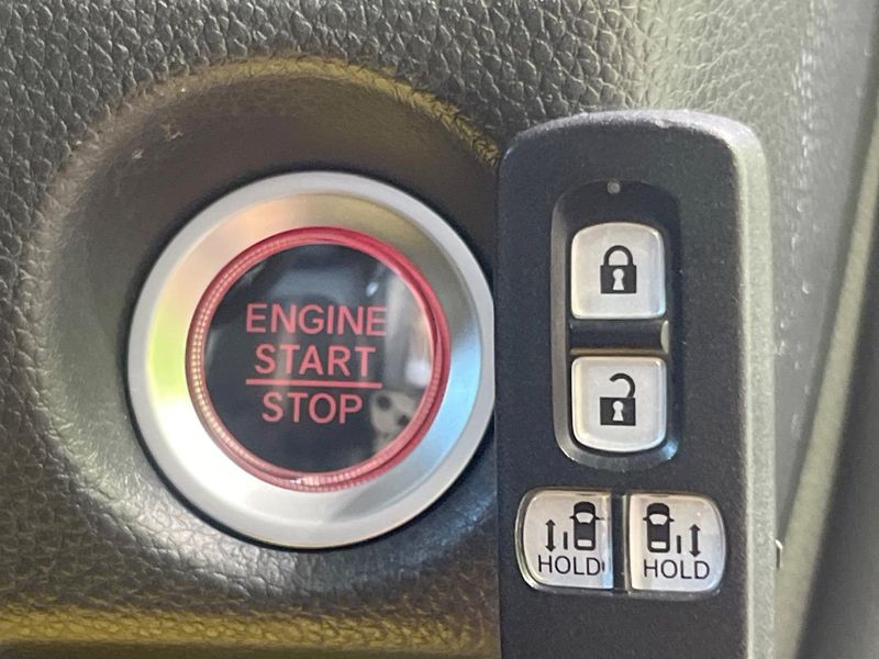2018 Honda N-BOX CUSTOM DBA-JF3 (UW-6a51b3d423ab9)[19]