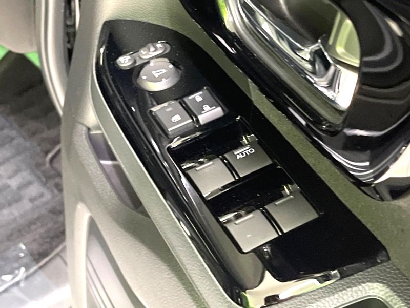 2021 Honda N-BOX CUSTOM 6BA-JF3 (UW-6a51b3dbcb42c)[26]