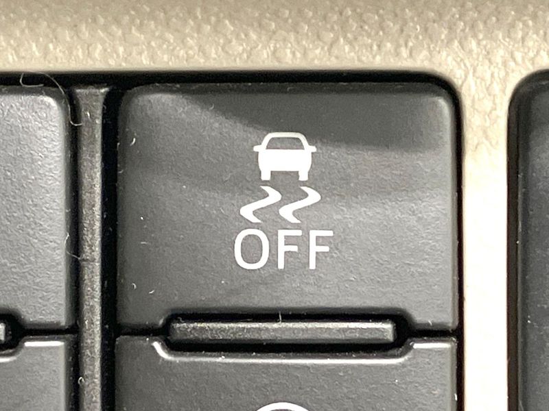 2018 Daihatsu Cast DBA-LA250S (UW-6a51b43454e31)[14]