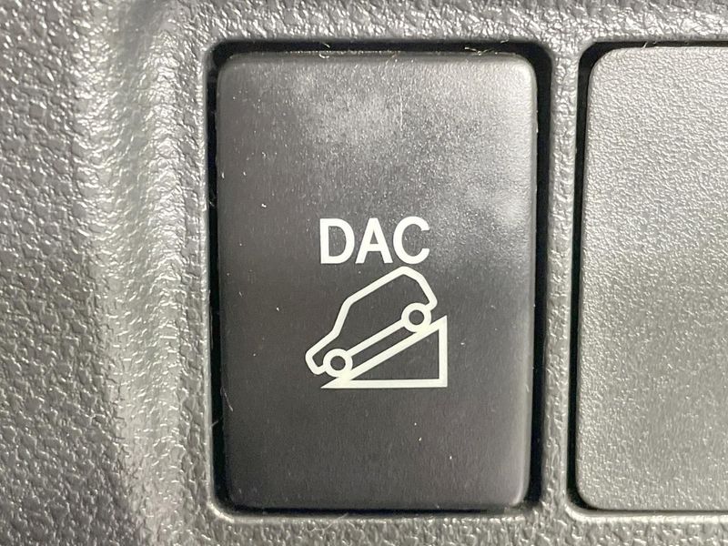 2015 Daihatsu Cast DBA-LA260S (UW-6a51b436225da)[26]