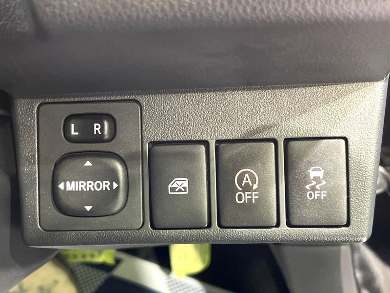 2022 Toyota Copen 3BA-LA400A (UW-6a51b43eee757)[21]
