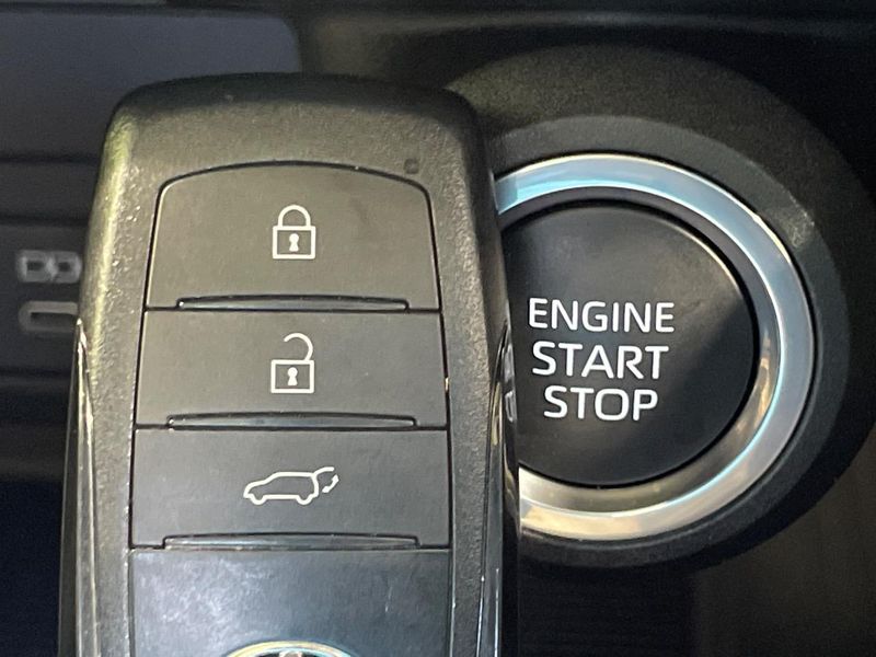 2023 Toyota Harrier 6BA-MXUA80 (UW-6a51b51ac32e0)[5]