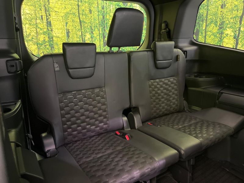 2024 Toyota Voxy 6BA-MZRA90W (UW-6a51b531550c3)[26]