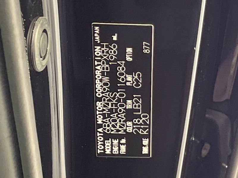 2024 Toyota Voxy 6BA-MZRA90W (UW-6a51b531550c3)[1]